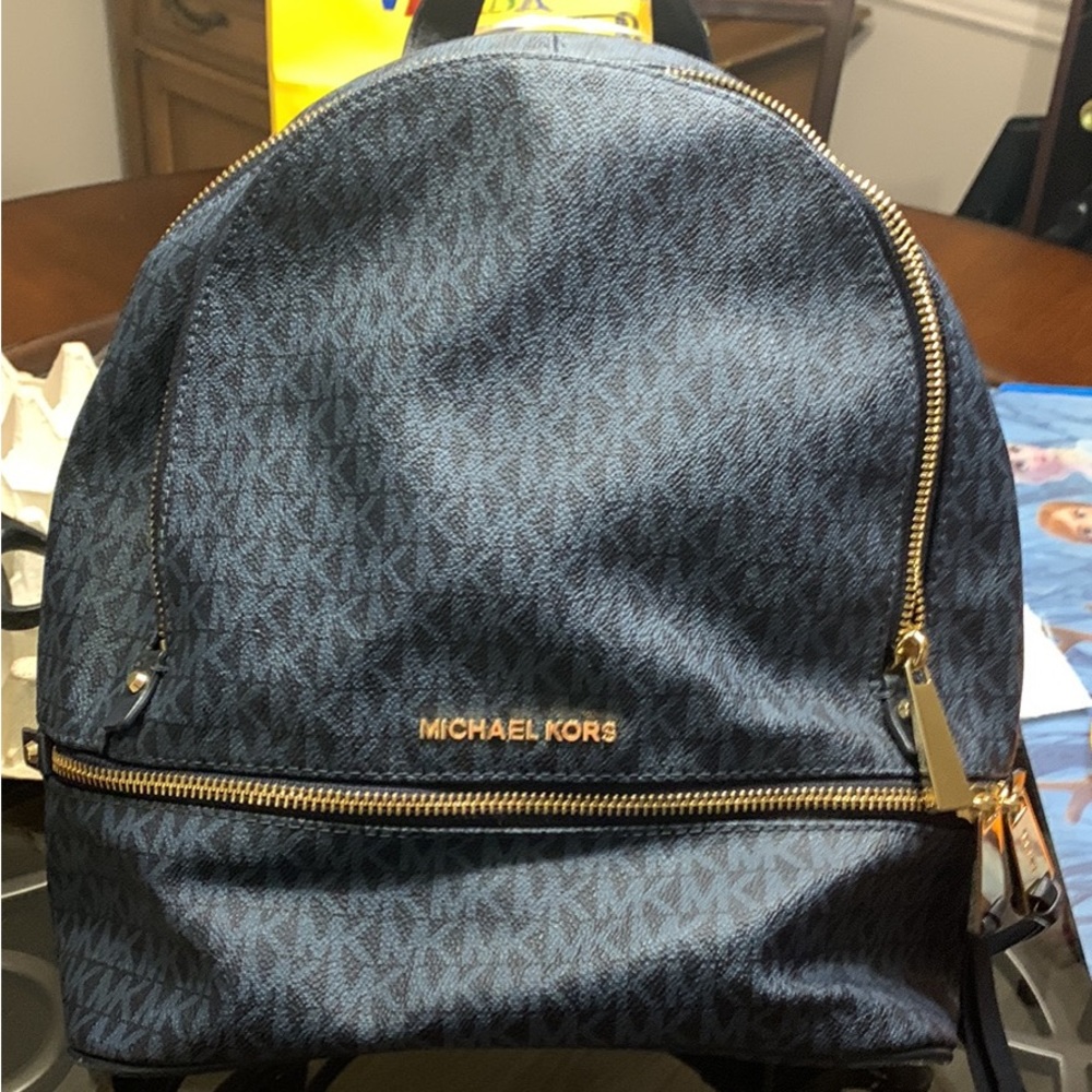 Michael Kors medium Rhea book bag